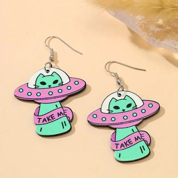 Pink and‎ Mint Green UFO Cat Acrylic Earrings - Picture 2 of 3